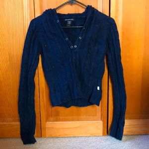 Flattering Abercrombie hoodie sweater from the 90’s